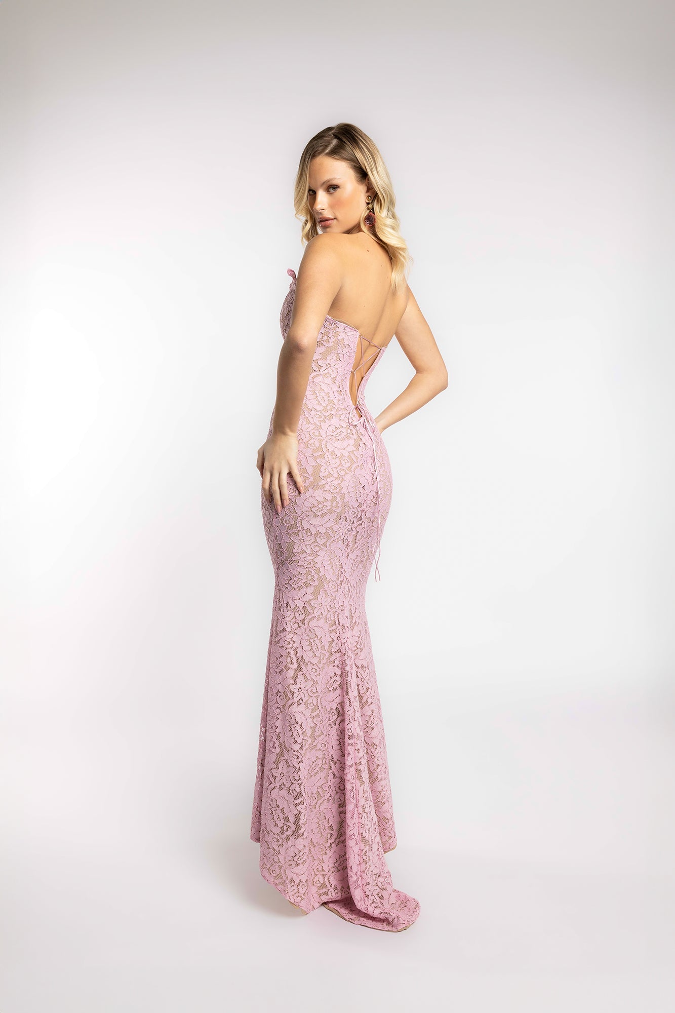 VESTIDO DE ENCAJE PALO ROSA