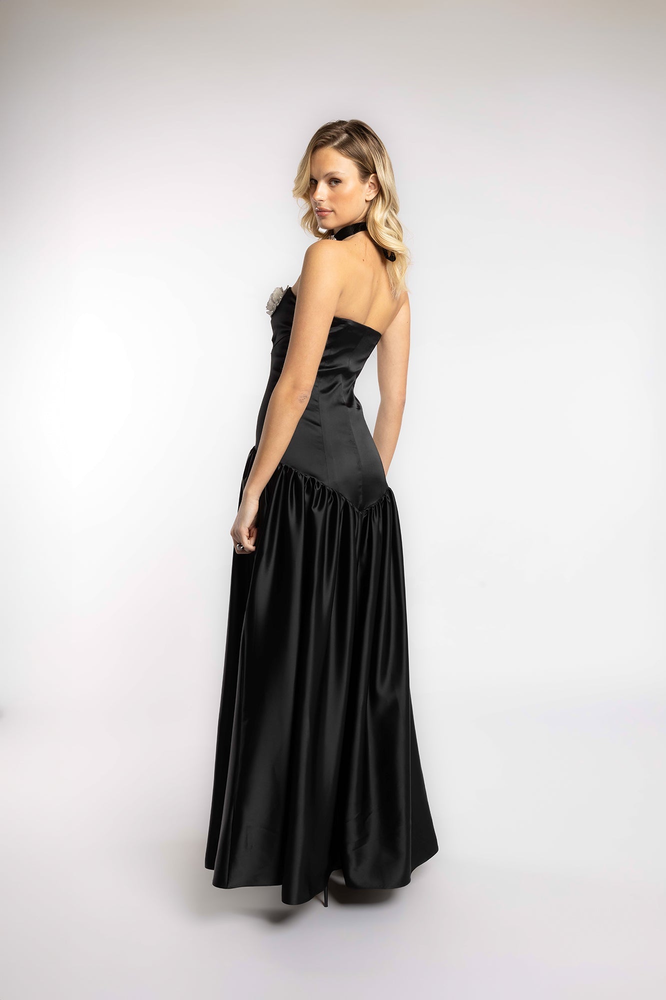 VESTIDO FLOR DE MEDIA NOCHE